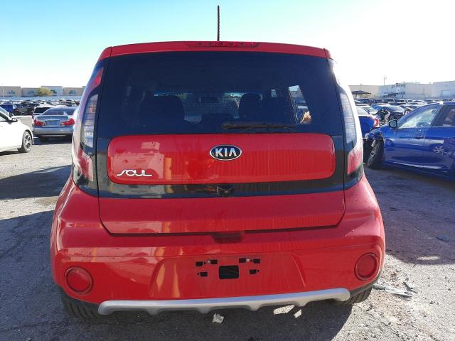 KNDJP3A59J7571622 - 2018 KIA SOUL + RED photo 6