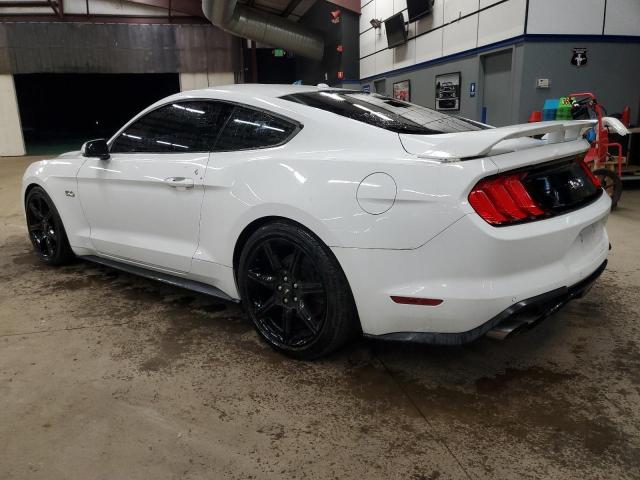 1FA6P8CFXJ5138028 - 2018 FORD MUSTANG GT WHITE photo 2