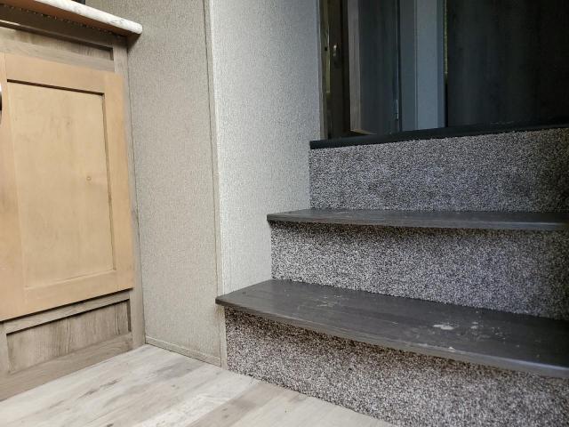 4YDF32F20K1532056 - 2019 KEYSTONE SPRINTER WHITE photo 5