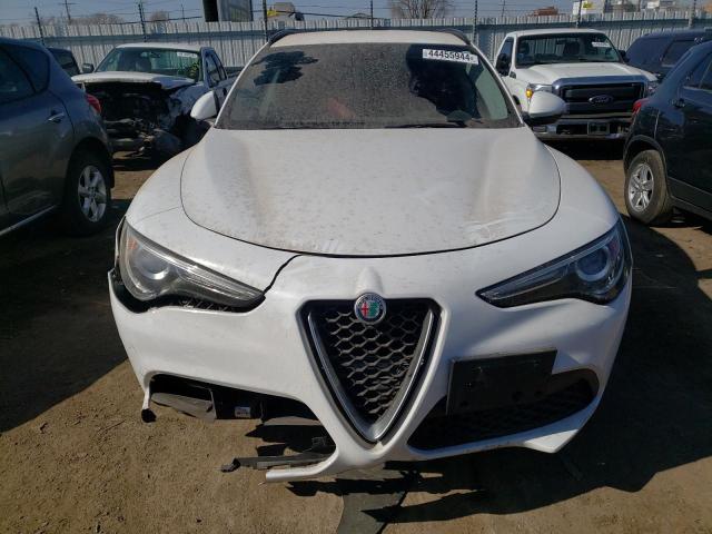 ZASFAKPN0J7B73652 - 2018 ALFA ROMEO STELVIO SPORT Weiß Foto 5