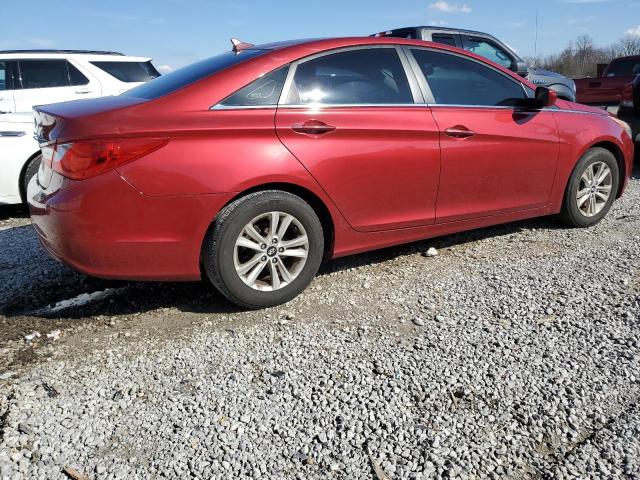 5NPEB4AC4BH116517 - 2011 HYUNDAI SONATA GLS RED photo 3