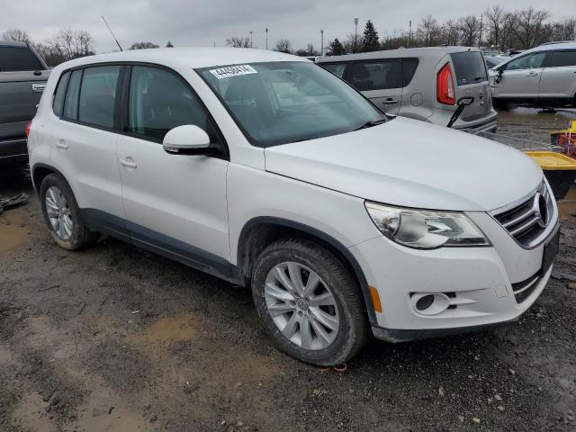 WVGAV75N69W509115 - 2009 VOLKSWAGEN TIGUAN S WHITE photo 4