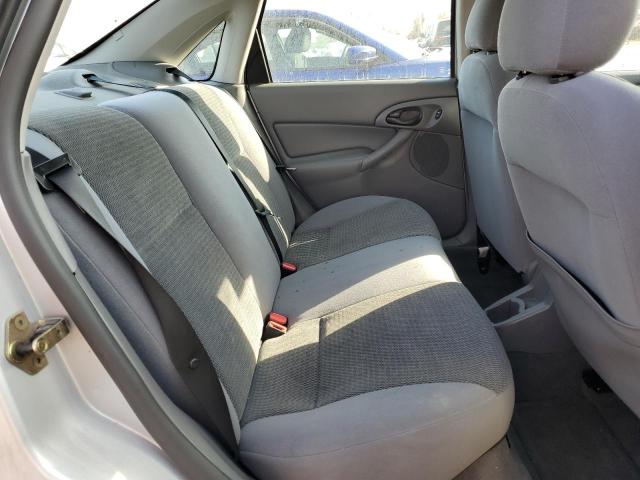 1FAFP34384W155934 - 2004 FORD FOCUS SE COMFORT SILVER photo 10