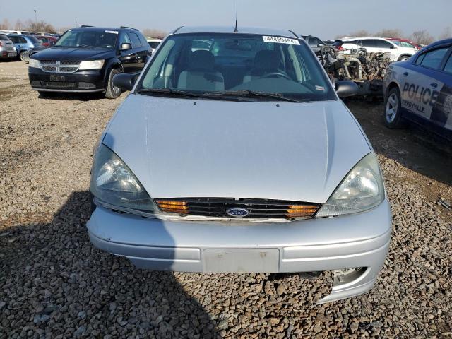 1FAFP34384W155934 - 2004 FORD FOCUS SE COMFORT SILVER photo 5