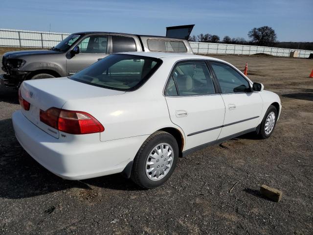 1HGCG1647XA054684 - 1999 HONDA ACCORD LX WHITE photo 3