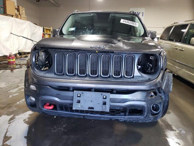 ZACCJBCT7GPD00070 - 2016 JEEP RENEGADE TRAILHAWK GRAY photo 5