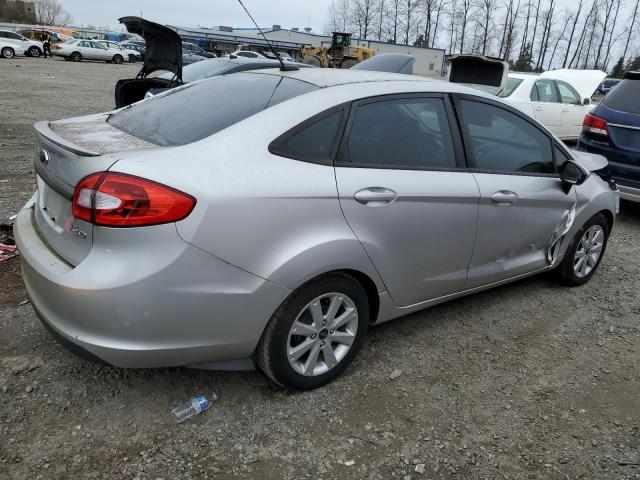 3FADP4BJ9CM162453 - 2012 FORD FIESTA SE SILVER photo 3