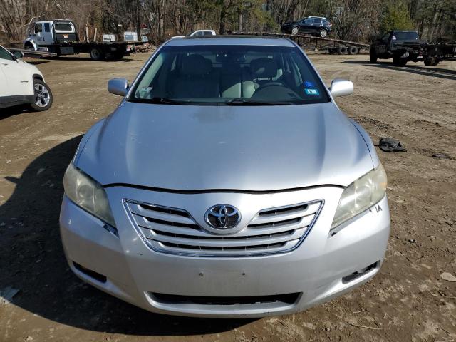 4T1BK46K49U082819 - 2009 TOYOTA CAMRY SE SILVER photo 5