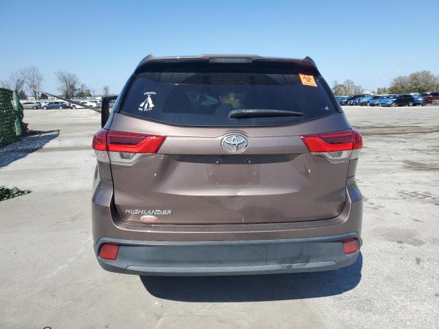 5TDZZRFH0KS342255 - 2019 TOYOTA HIGHLANDER LE BROWN photo 6