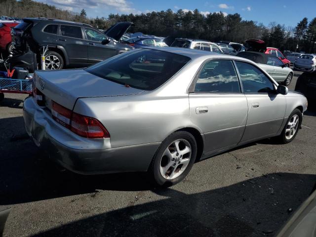 JT8BF28G115108036 - 2001 LEXUS ES 300 SILVER photo 3