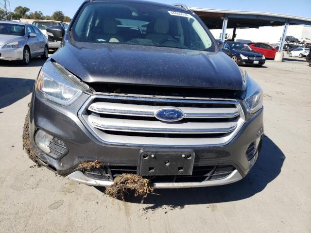 1FMCU0J96JUA98262 - 2018 FORD ESCAPE TITANIUM GRAY photo 5