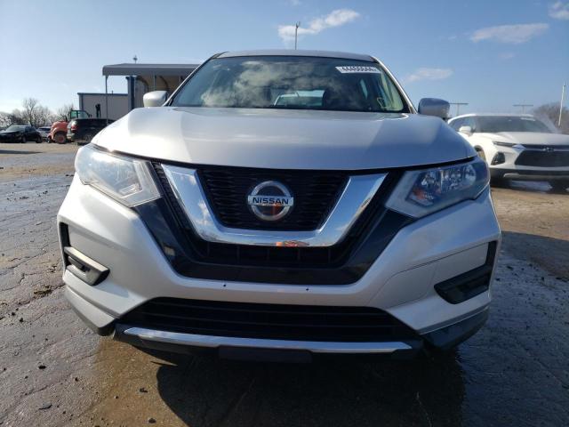 KNMAT2MV3JP532736 - 2018 NISSAN ROGUE S SILVER photo 5