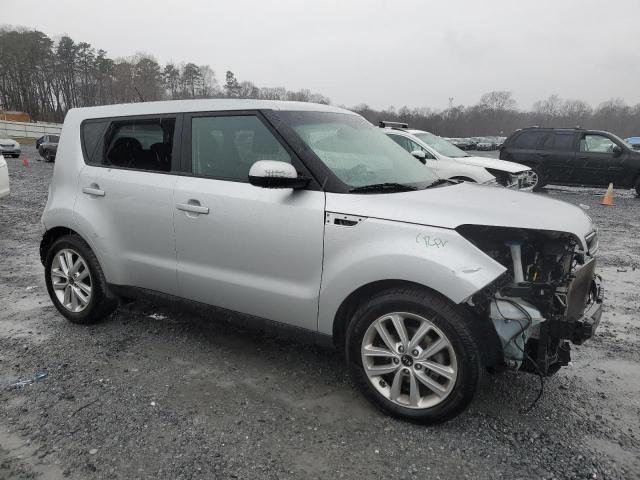 KNDJP3A59K7015912 - 2019 KIA SOUL + SILVER photo 4