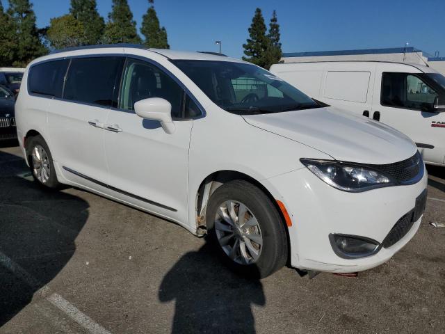 2C4RC1BG1KR560486 - 2019 CHRYSLER PACIFICA TOURING L WHITE photo 4