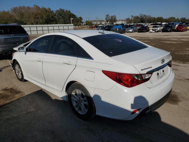 5NPEB4AC3EH935751 - 2014 HYUNDAI SONATA GLS WHITE photo 2