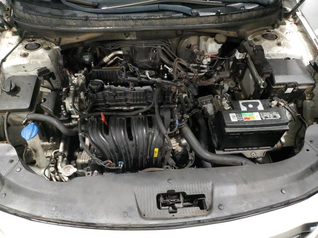 5NPE24AF6GH425911 - 2016 HYUNDAI SONATA SE WHITE photo 11