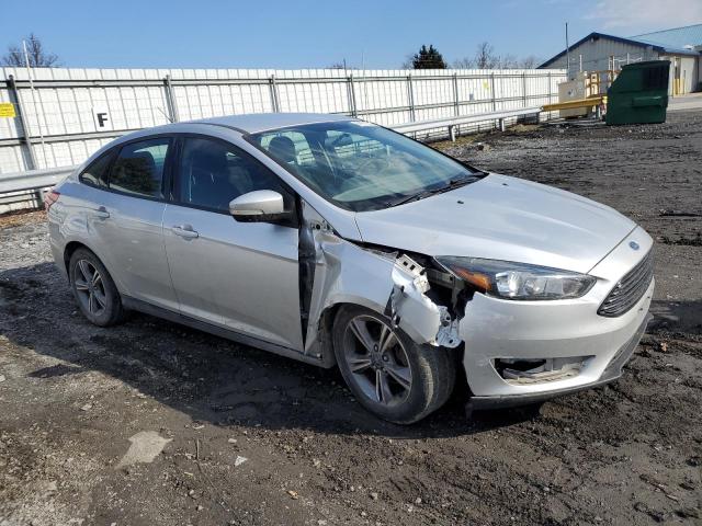 1FADP3FE3HL282474 - 2017 FORD FOCUS SE SILVER photo 4