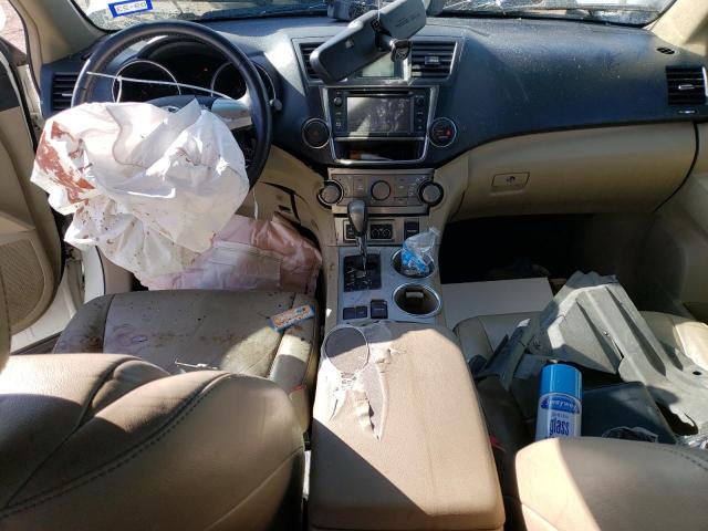 5TDZK3EH9DS115975 - 2013 TOYOTA HIGHLANDER BASE أبيض صورة 8