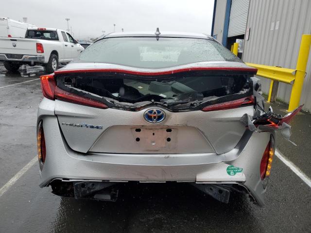 JTDKARFP4H3055141 - 2017 TOYOTA PRIUS PRIM SILVER photo 6