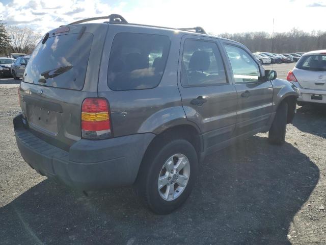 1FMYU931X5KA61024 - 2005 FORD ESCAPE XLT GRAY photo 3