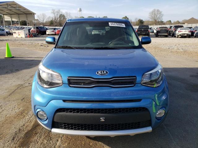 KNDJP3A56H7488689 - 2017 KIA SOUL + BLUE photo 5