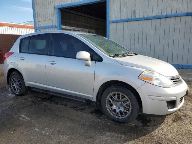 3N1BC1CP2CK272015 - 2012 NISSAN VERSA S SILVER photo 4