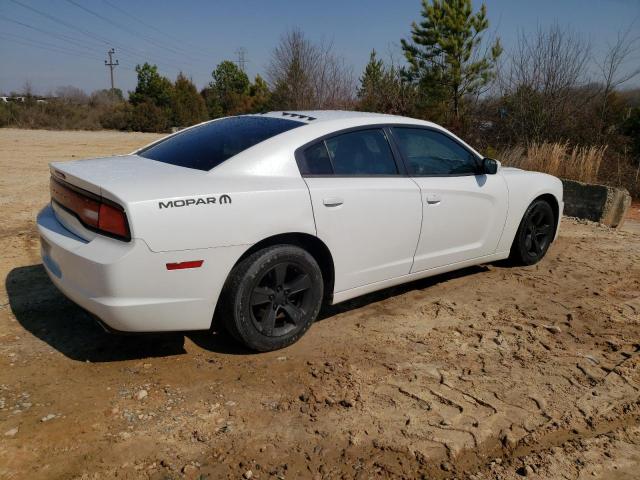 2C3CDXBG5DH550269 - 2013 DODGE CHARGER SE WHITE photo 3