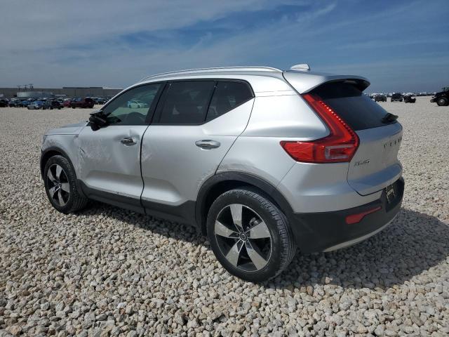 YV4AC2HK0K2100861 - 2019 VOLVO XC40 T4 MOMENTUM SILVER photo 2