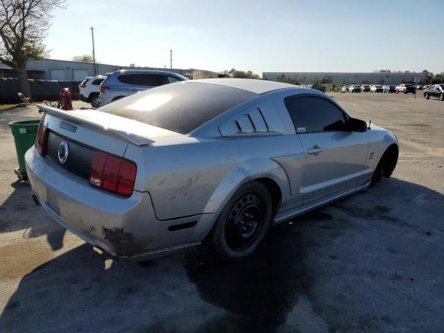 1ZVFT82H355150145 - 2005 FORD MUSTANG GT SILVER photo 3