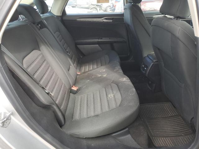 3FA6P0T95KR260967 - 2019 FORD FUSION SE SILVER photo 10