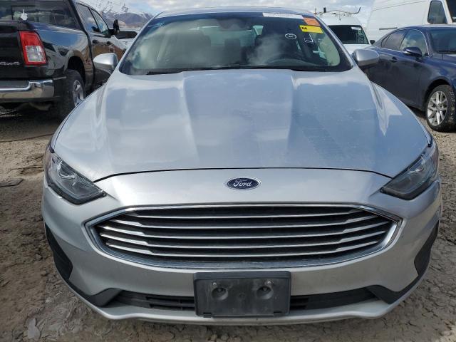 3FA6P0T95KR260967 - 2019 FORD FUSION SE SILVER photo 5