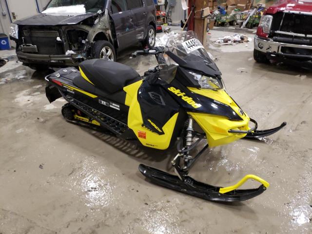 2BPSUEGA4GV000096 - 2016 SKI DOO MXZ TNT YELLOW photo 1