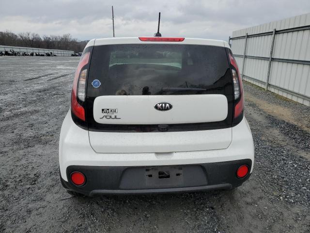 KNDJN2A23K7913119 - 2019 KIA SOUL SILVER photo 6