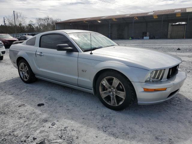1ZVFT82H465150432 - 2006 FORD MUSTANG GT SILVER photo 4