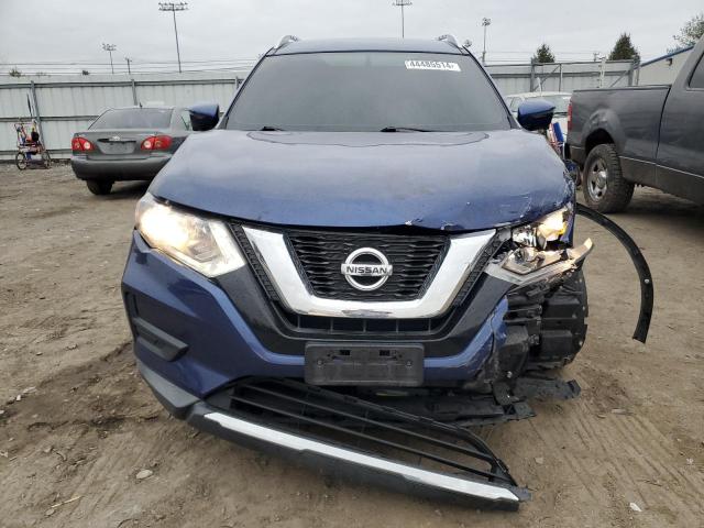 KNMAT2MV8HP567766 - 2017 NISSAN ROGUE S BLUE photo 5