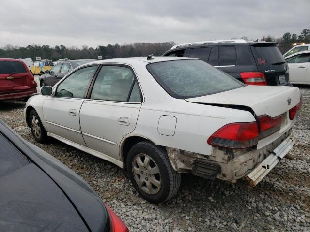 1HGCG56601A026077 - 2001 HONDA ACCORD EX WHITE photo 2