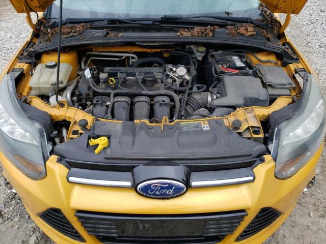 1FAHP3N20CL328893 - 2012 FORD FOCUS TITANIUM YELLOW photo 11