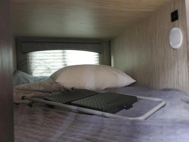 5SFNB3223JE382574 - 2018 HEARTLAND GATEWAY თეთრი ფოტო 6