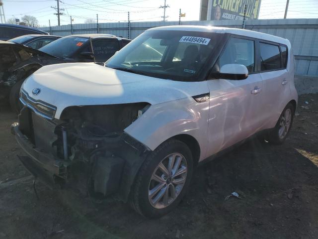 KNDJP3A57K7695034 - 2019 KIA SOUL + WHITE photo 1