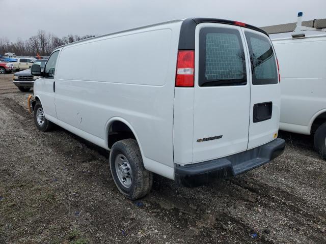 1GCWGBF78M1256375 - 2021 CHEVROLET EXPRESS G2 WHITE photo 2