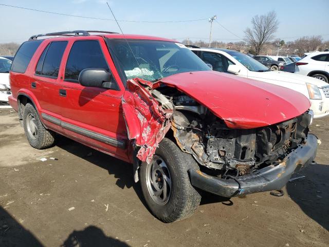 1GNDT13WX1K266234 - 2001 CHEVROLET BLAZER RED photo 4