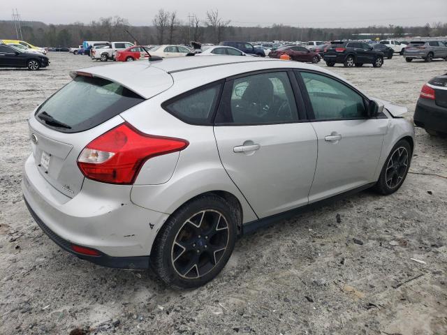 1FAHP3K26CL408266 - 2012 FORD FOCUS SE SILVER photo 3