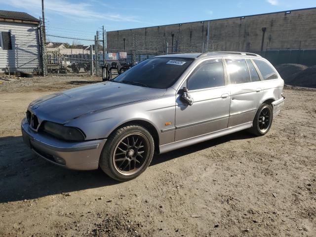 WBADP6334XBV60122 - 1999 BMW 528 IT AUTOMATIC GRAY photo 1