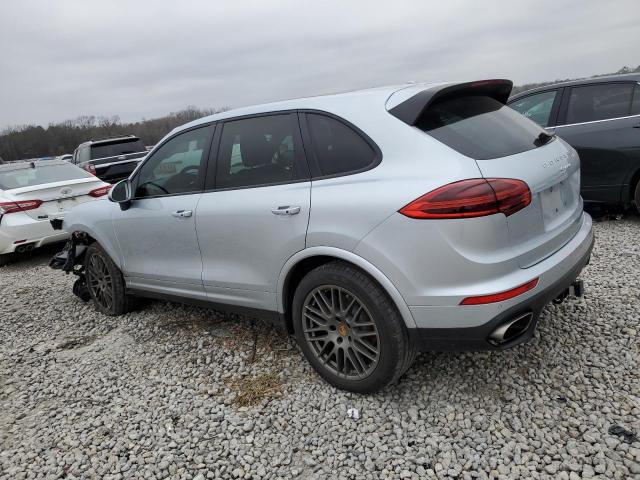 WP1AA2A22HKA84219 - 2017 PORSCHE CAYENNE SILVER photo 2