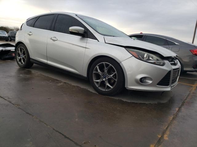 1FADP3N25EL381347 - 2014 FORD FOCUS TITANIUM SILVER photo 4