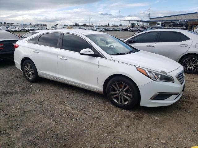 5NPE24AF2GH348454 - 2016 HYUNDAI SONATA SE WHITE photo 4