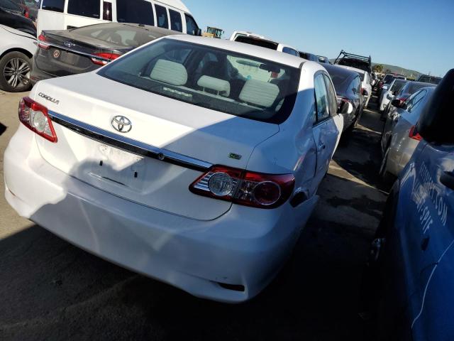 2T1BU4EE3DC936974 - 2013 TOYOTA COROLLA BASE WHITE photo 3