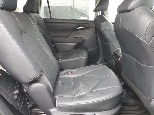 5TDGZRBHXLS034847 - 2020 TOYOTA HIGHLANDER XLE WHITE photo 11