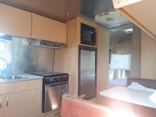 1STK9AG229J523623 - 2009 AIRS TRAVELTRAI 银色 照片 6