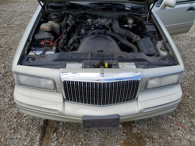 1LNLM81W6VY684799 - 1997 LINCOLN TOWN CAR EXECUTIVE TAN photo 11